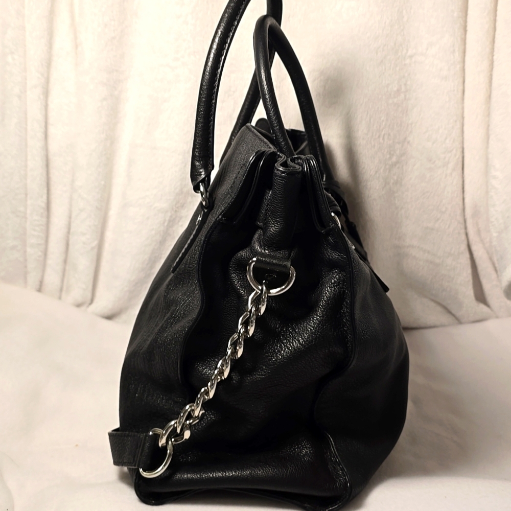 Michael Kors Hamilton Slouch Satchel With Lock and Key - Picture 3 of 16